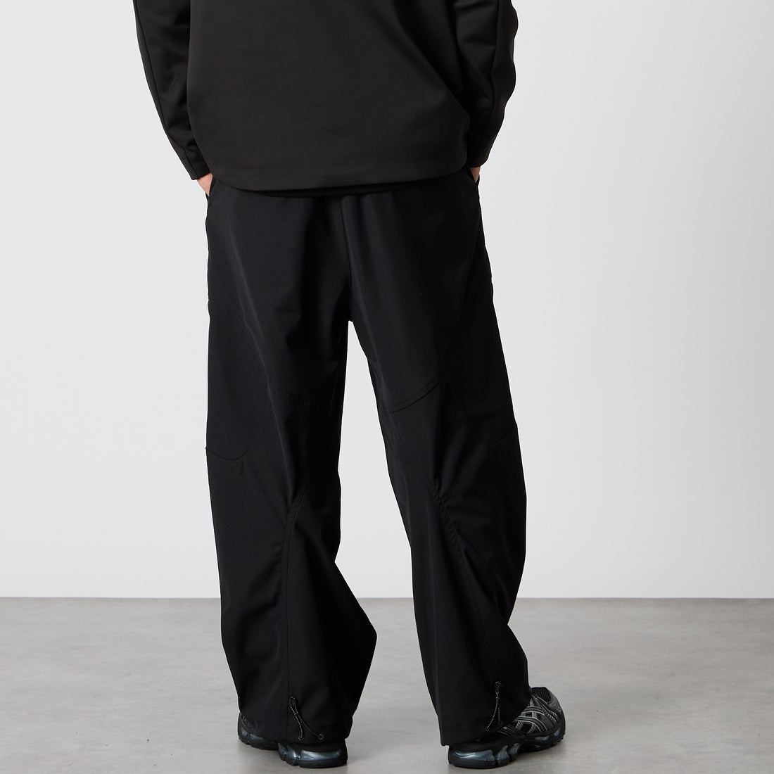 YDOT [ワイドット] 3Dテックトラウザーズ バギーパンツ [YU61803] BLACK &&モデル身長：177cm 着用サイズ：M&&