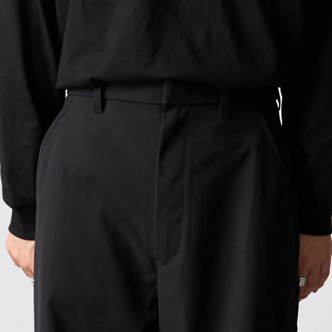 YDOT [ワイドット] 3Dテックトラウザーズ バギーパンツ [YU61803] BLACK &&モデル身長：177cm 着用サイズ：M&&