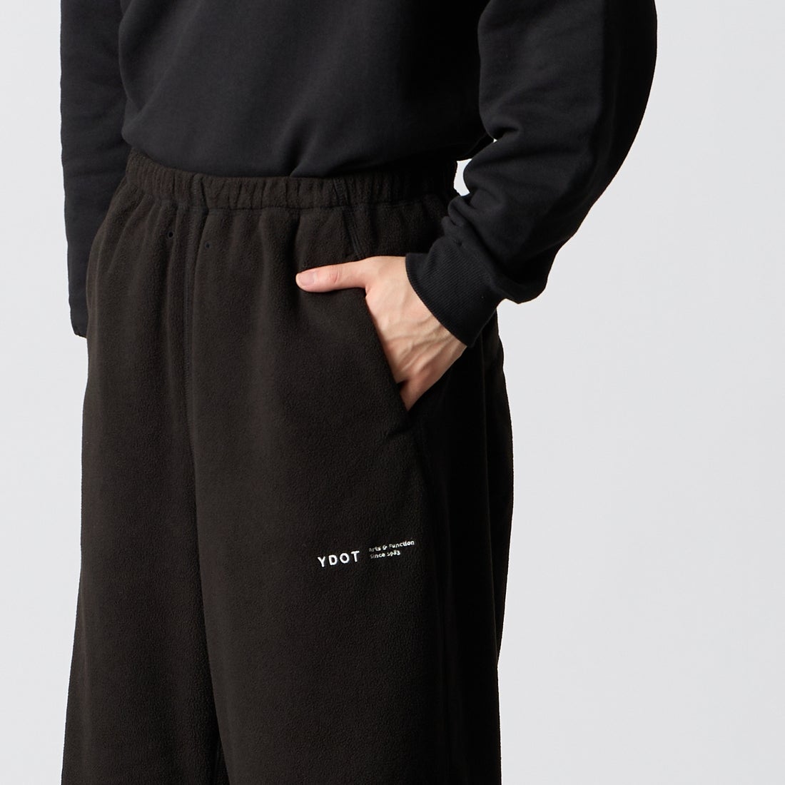 YDOT [ワイドット] テックフリース サークルバギーパンツ [YU61802] BLACK &&モデル身長：177cm 着用サイズ：M&&