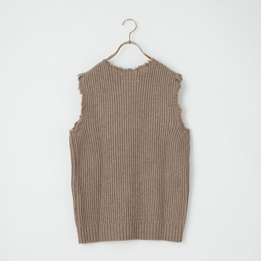 MM6 Maison Margiela [エムエムシックス メゾン マルジェラ] ニューメリックロゴニットベスト [SH2FB0035-M13346] 811M BEIGE