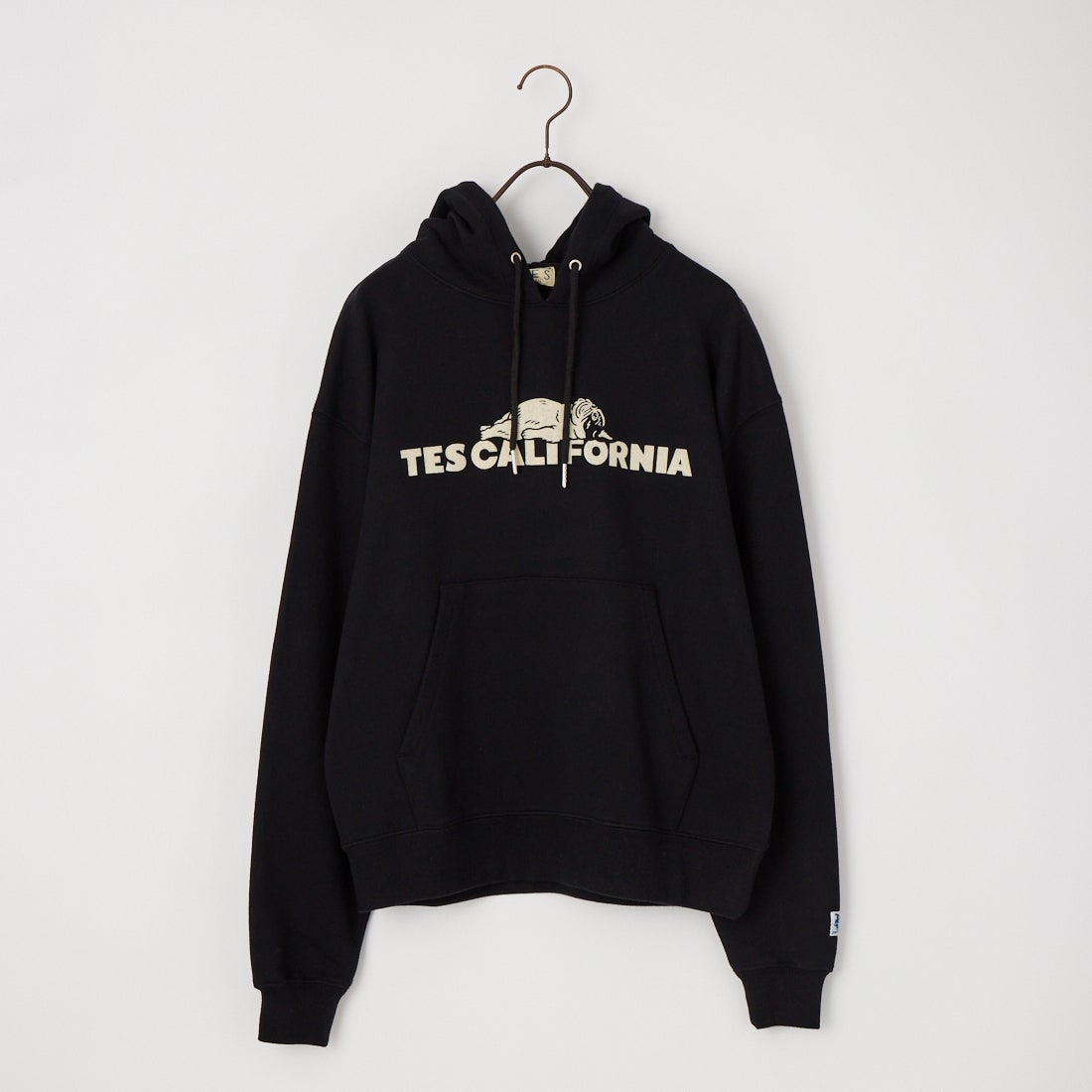 01 BLACK