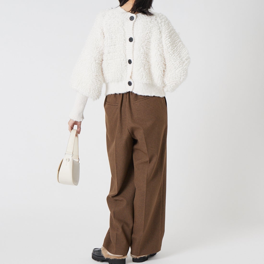 Noir Fabrik [ヌワールファブリック] 2WAYチャンキーニットカーディガン [12695-WG] IVORY &&モデル身長：162cm 着用サイズ：F&&