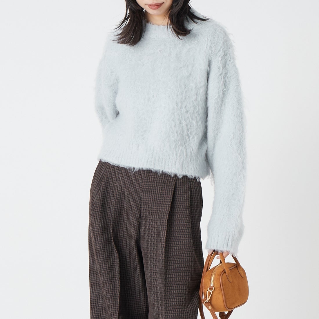 Noir Fabrik [ヌワールファブリック] シャギーニットプルオーバー [12728-WG] I.BLUE &&モデル身長：162cm 着用サイズ：F&&