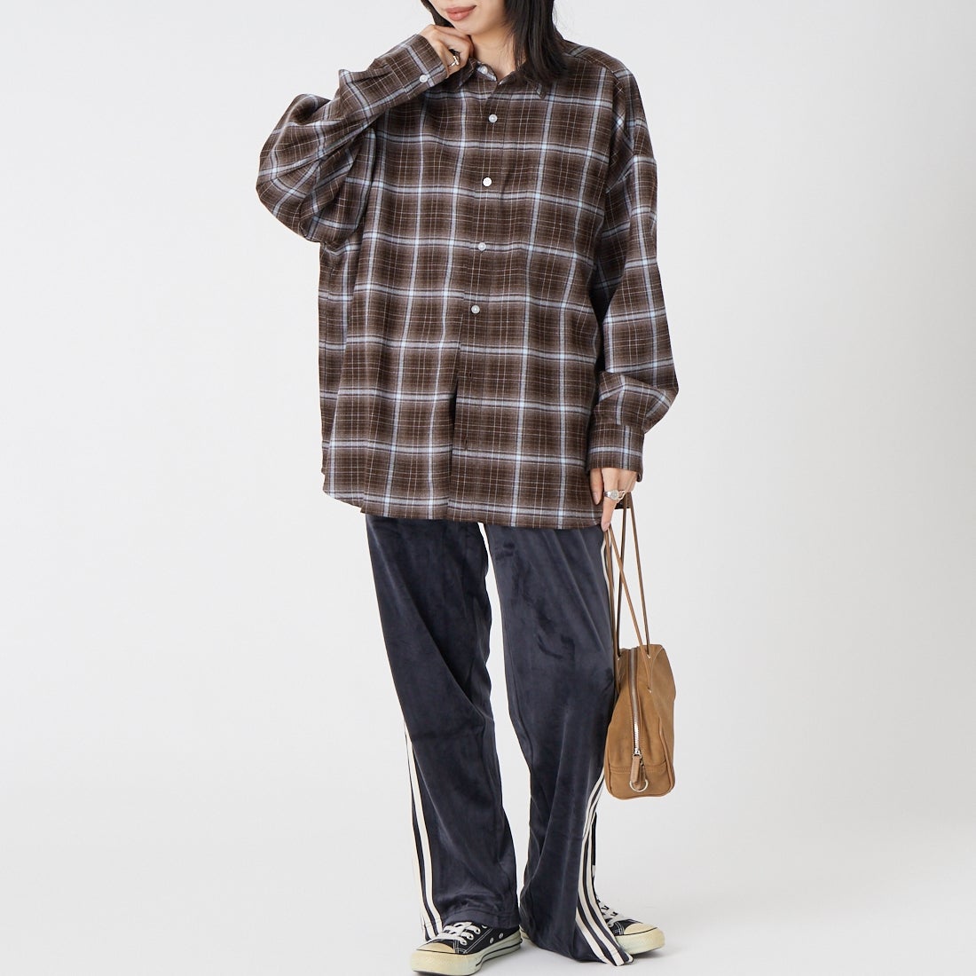 Jeans Factory Clothes [ジーンズファクトリークローズ] メンズライクビッグネルシャツ [IN16-SH-6] ﾌﾞﾗｳﾝ &&モデル身長：162cm 着用サイズ：F&&