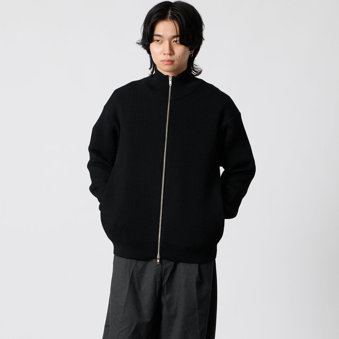BLACK&&モデル身長：177cm 着用サイズ：40&&