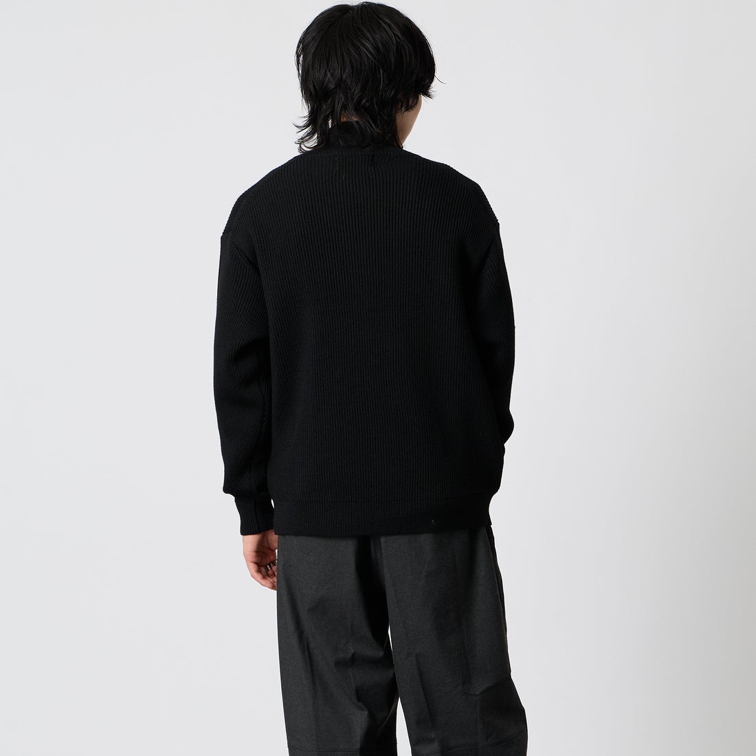 Vincent et Mireille [ヴァンソン エ ミレイユ] 別注 ドライバーズニットセーター [VM262IN13021-JF] BLACK &&モデル身長：177cm 着用サイズ：40&&