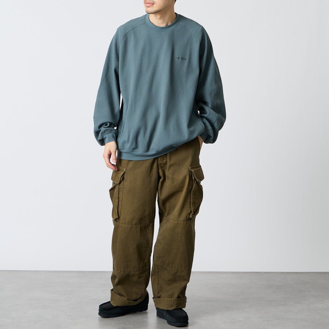 +phenix [プラスフェニックス] 別注 ワッフル ロングスリーブTシャツ [POT-26037IN-JF] SAX &&モデル身長：168cm 着用サイズ：L&&