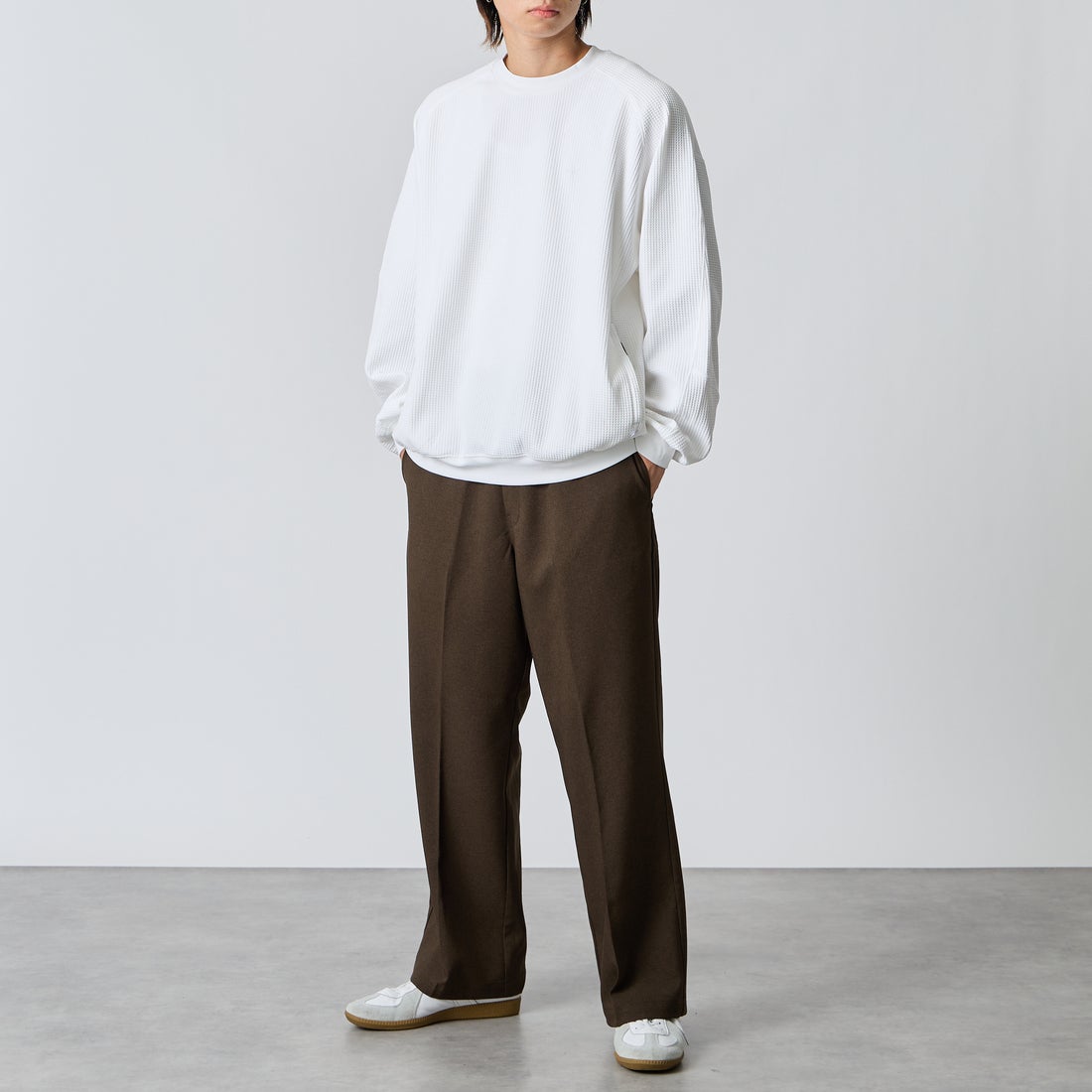 +phenix [プラスフェニックス] 別注 ワッフル ロングスリーブTシャツ [POT-26037IN-JF] WHITE &&モデル身長：177cm 着用サイズ：L&&
