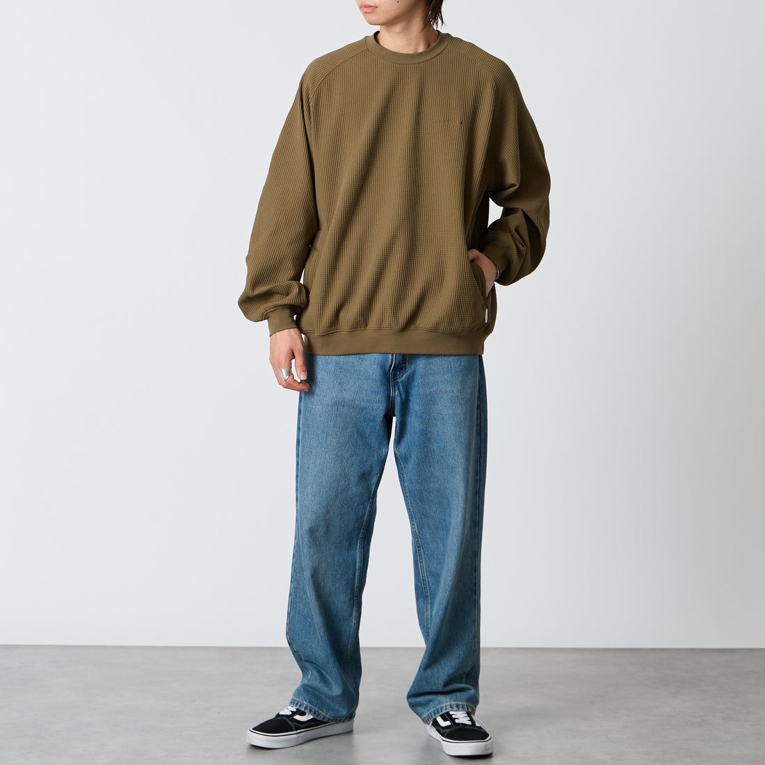 +phenix [プラスフェニックス] 別注 ワッフル ロングスリーブTシャツ [POT-26037IN-JF] BROWN &&モデル身長：177cm 着用サイズ：L&&