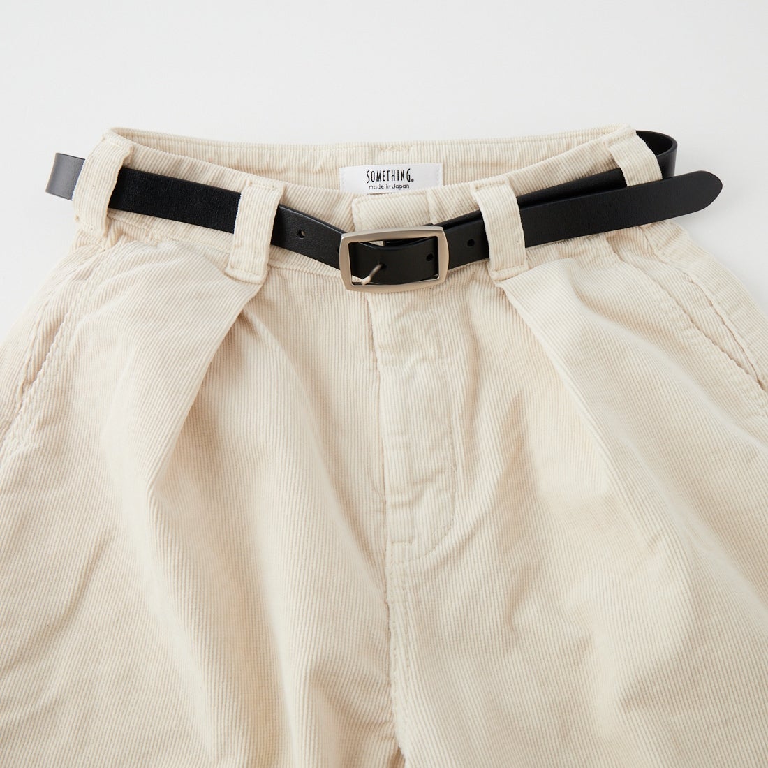 SOMETHING [サムシング] ベルト付き タックカーブワイドパンツ [SN708W] 2634 IVORY