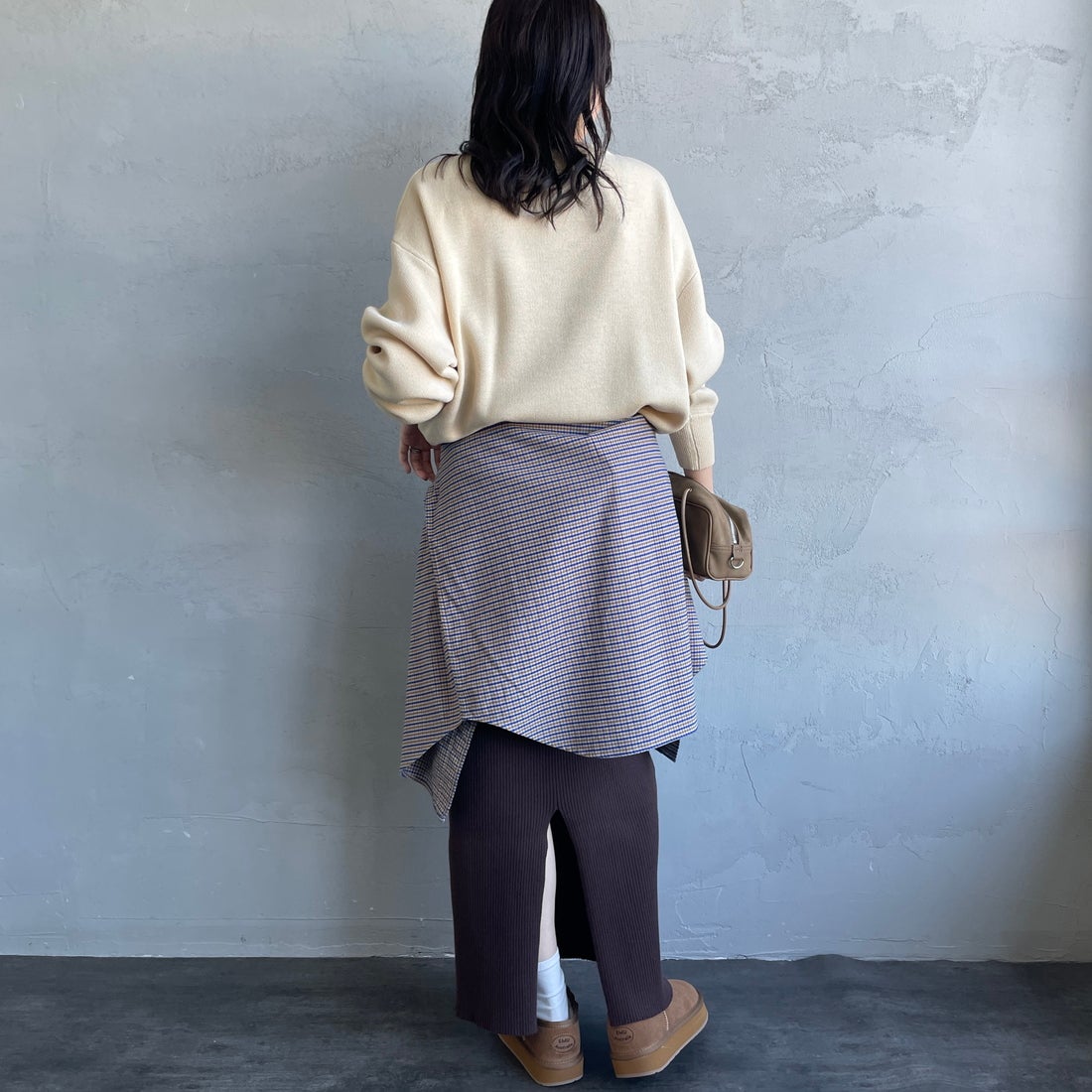KELTY [ケルティ] 別注 ワンポイントロゴ スウェットライクニット [KE26W001-JF] OATMEAL &&モデル身長：160cm 着用サイズ：M&&