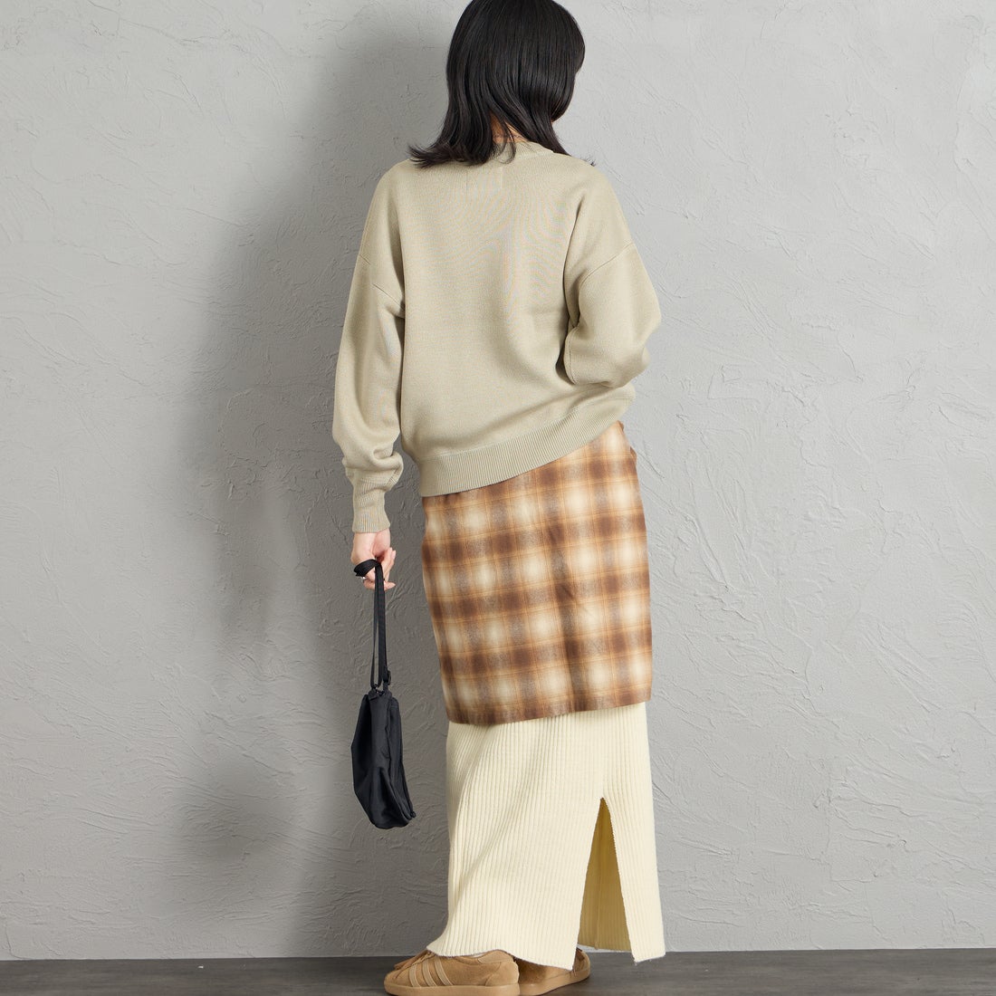 KELTY [ケルティ] 別注 ワンポイントロゴ スウェットライクニット [KE26W001-JF] SAGE &&モデル身長：162cm 着用サイズ：M&&