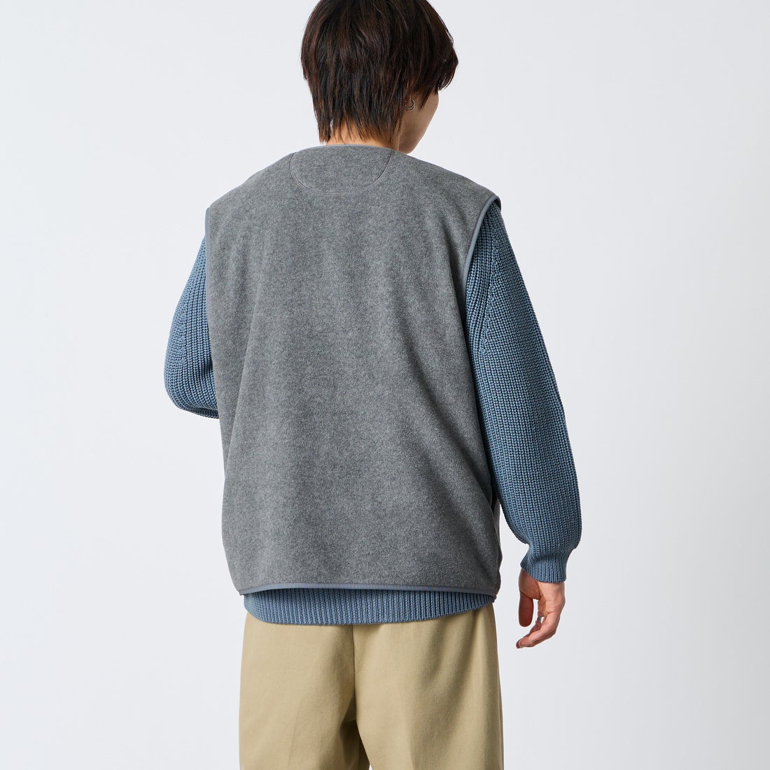 DANTON [ダントン] フリースノーカラーベスト [DT-A0799] DK.GREY &&モデル身長：177cm 着用サイズ：44&&