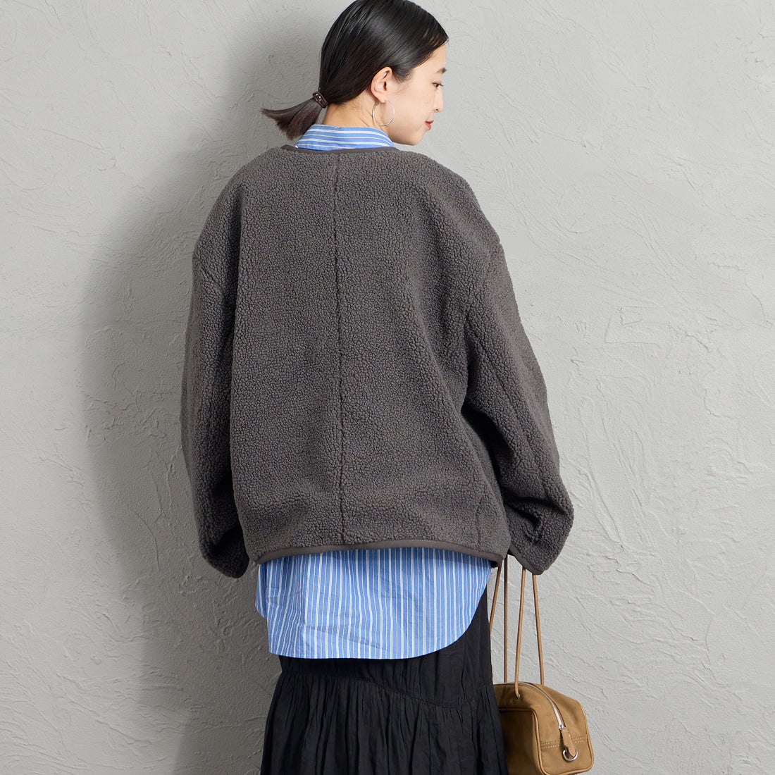 Gymphlex [ジムフレックス] ボア カラーレスジャケット [GY-A0851BOL] COAL GREY &&モデル身長：150cm 着用サイズ：14&&