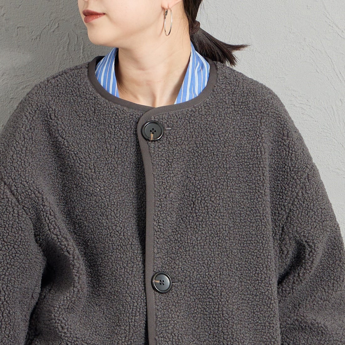 Gymphlex [ジムフレックス] ボア カラーレスジャケット [GY-A0851BOL] COAL GREY &&モデル身長：150cm 着用サイズ：14&&