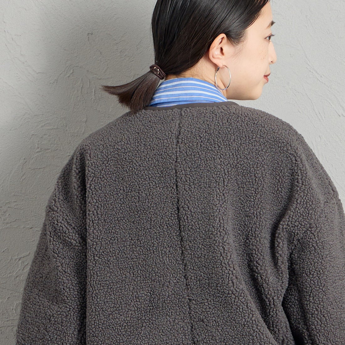 Gymphlex [ジムフレックス] ボア カラーレスジャケット [GY-A0851BOL] COAL GREY &&モデル身長：150cm 着用サイズ：14&&