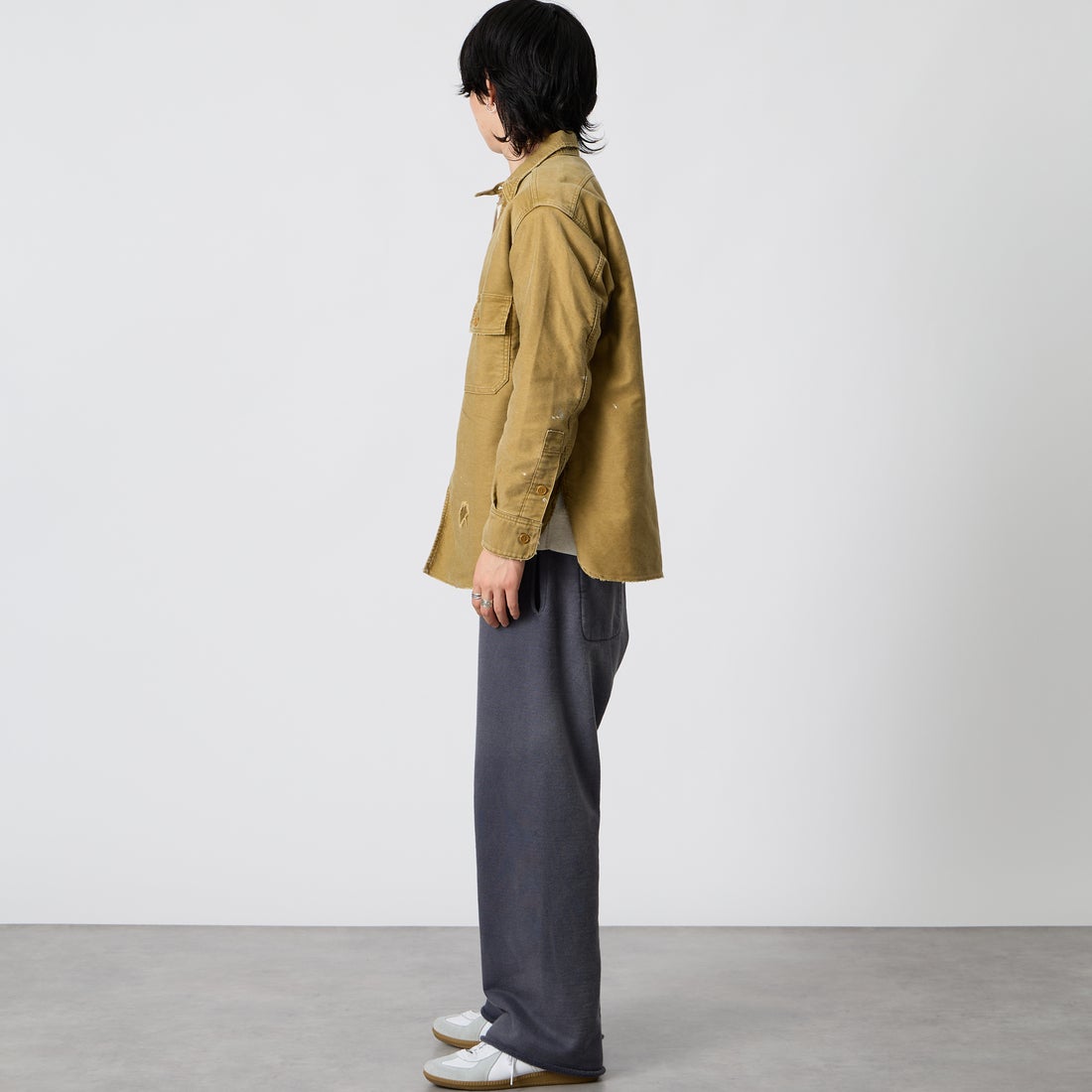 BOW WOW [バウワウ] ヘビーモールスキン ジップワークシャツ [BWU-HMWS] D.KHAKI &&モデル身長：177cm 着用サイズ：M&&