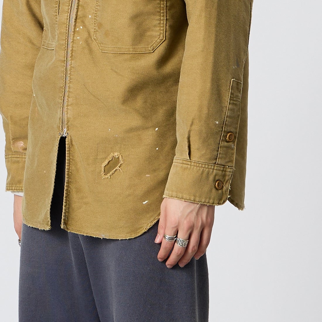 BOW WOW [バウワウ] ヘビーモールスキン ジップワークシャツ [BWU-HMWS] D.KHAKI &&モデル身長：177cm 着用サイズ：M&&