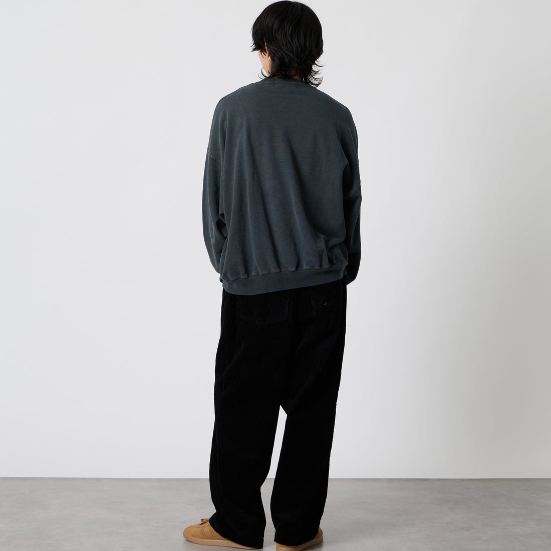 SEDAN ALL-PURPOSE [セダン オールパーパス] CORDUROY BAGGY JEANS [SD26F-PT06] BLACK &&モデル身長：177cm 着用サイズ：M&&