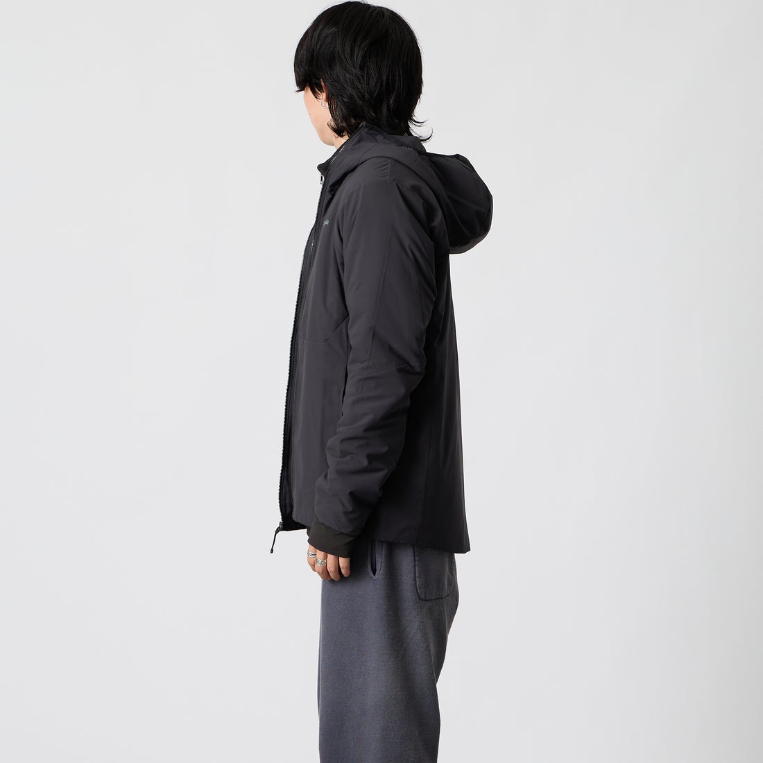 patagonia [パタゴニア] ナノエア ライト フーディ [82880] INBK &&モデル身長：177cm 着用サイズ：M&&