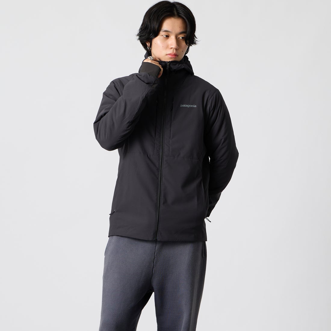 patagonia [パタゴニア] ナノエア ライト フーディ [82880] INBK &&モデル身長：177cm 着用サイズ：M&&