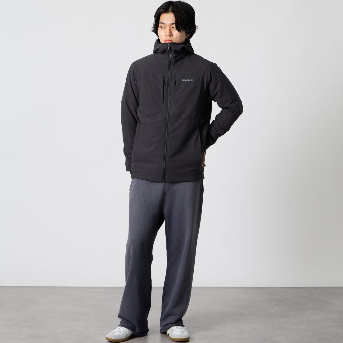 patagonia [パタゴニア] ナノエア ライト フーディ [82880] INBK &&モデル身長：177cm 着用サイズ：M&&