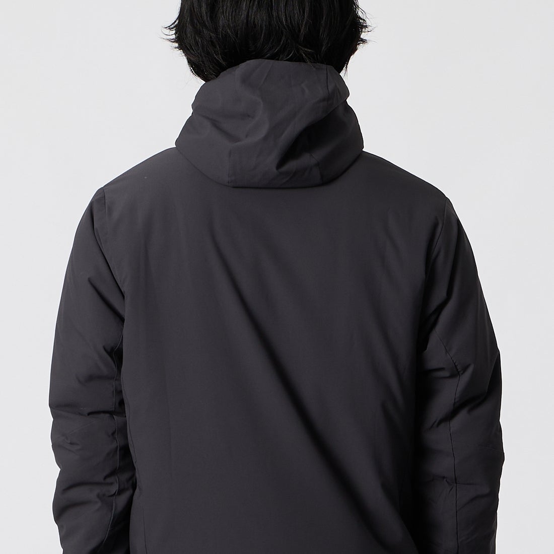 patagonia [パタゴニア] ナノエア ライト フーディ [82880] INBK &&モデル身長：177cm 着用サイズ：M&&