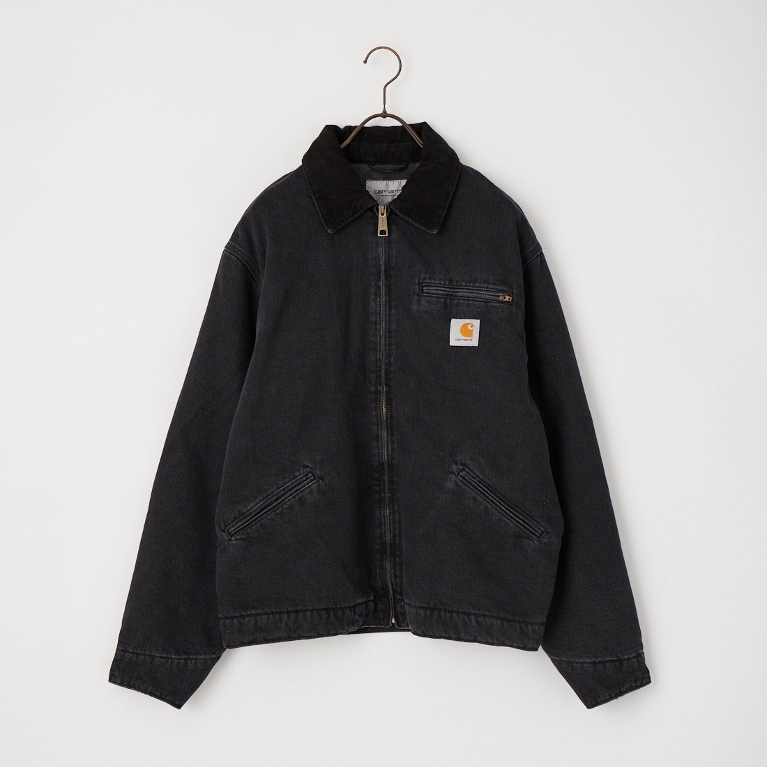 BLACK/BLAC