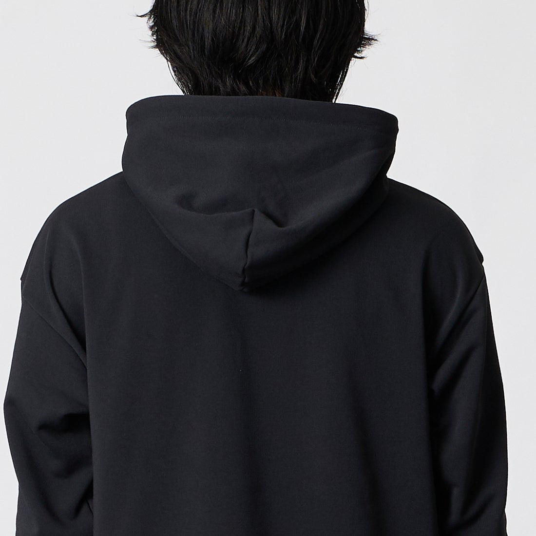 SY32 [エスワイサーティトゥ] 刺繍 オーバーサイズ プルオーバーフーディ [32-26A1-20] BLACK &&モデル身長：177cm 着用サイズ：M&&