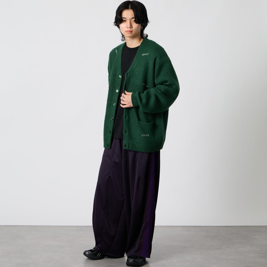 PENNEYS [ぺニーズ] 刺繍カーディガン [PN26F003] GREEN &&モデル身長：177cm 着用サイズ：M&&