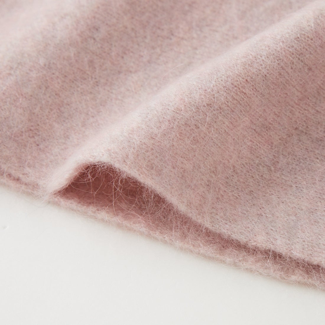 UNFIL [アンフィル] ストレッチスーパーキッドモヘア クルーネックプルオーバー [WXFL-UW133] DUSTY PINK