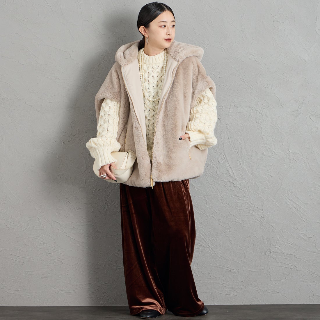 TATRAS [タトラス] GITEGA/ギテガ ボアベスト [LCKA0539033588] L.GRAY &&モデル身長：150cm 着用サイズ：2&&