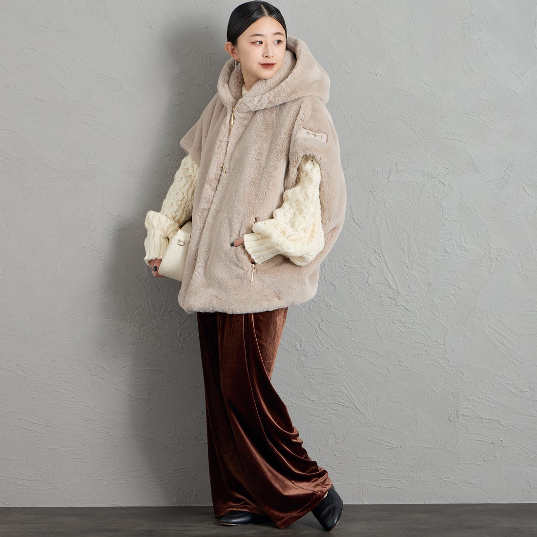 TATRAS [タトラス] GITEGA/ギテガ ボアベスト [LCKA0539033588] L.GRAY &&モデル身長：150cm 着用サイズ：2&&