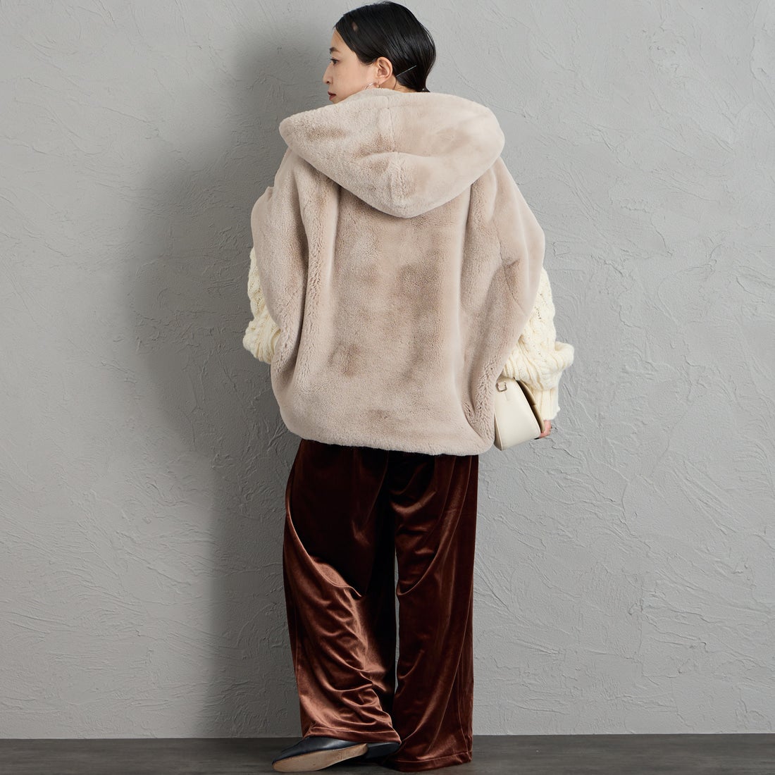 TATRAS [タトラス] GITEGA/ギテガ ボアベスト [LCKA0539033588] L.GRAY &&モデル身長：150cm 着用サイズ：2&&