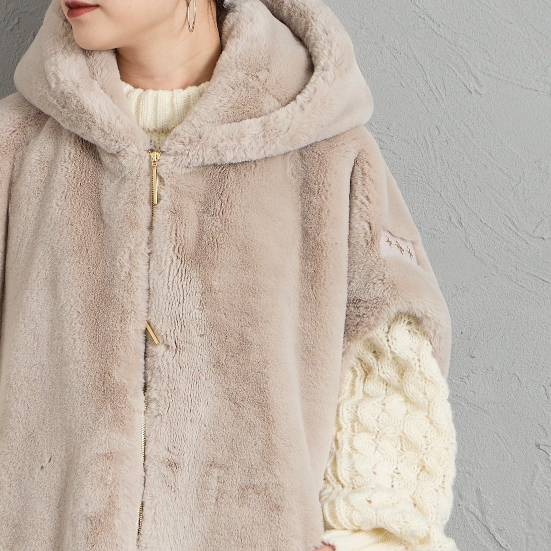 TATRAS [タトラス] GITEGA/ギテガ ボアベスト [LCKA0539033588] L.GRAY &&モデル身長：150cm 着用サイズ：2&&