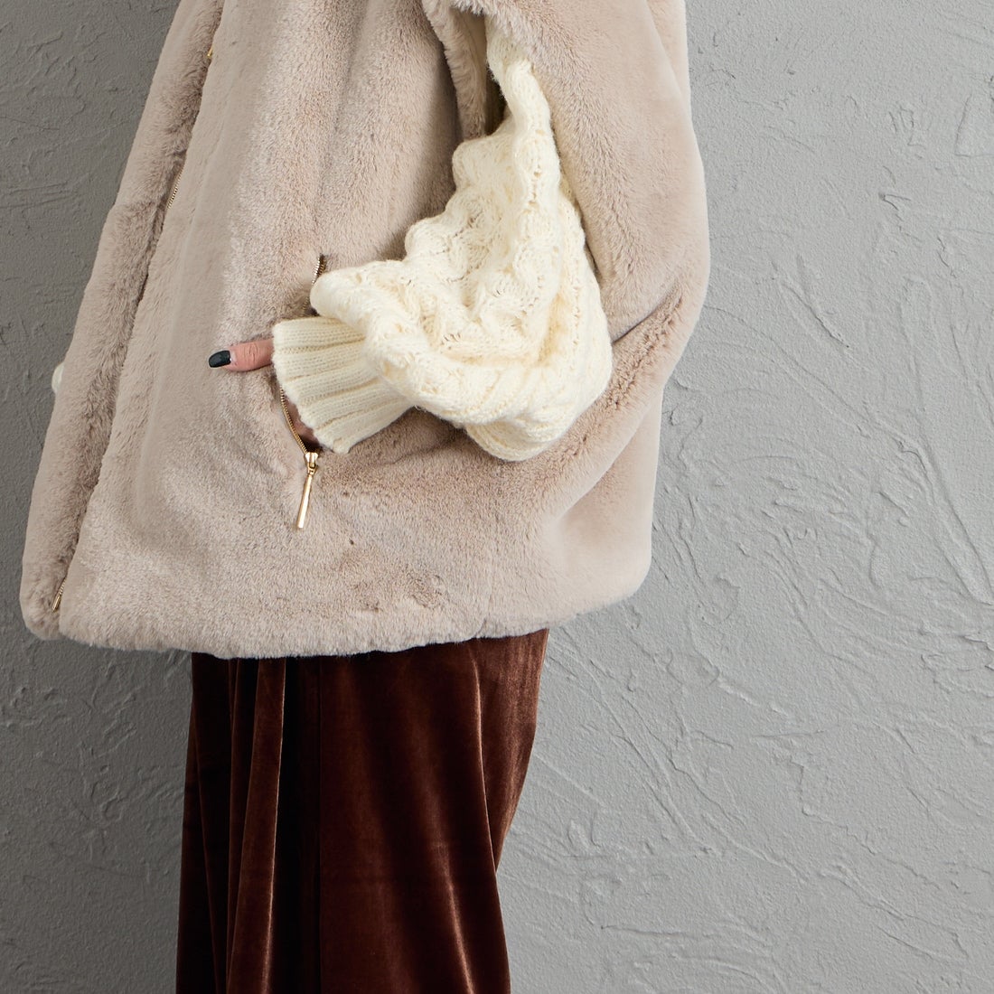 TATRAS [タトラス] GITEGA/ギテガ ボアベスト [LCKA0539033588] L.GRAY &&モデル身長：150cm 着用サイズ：2&&