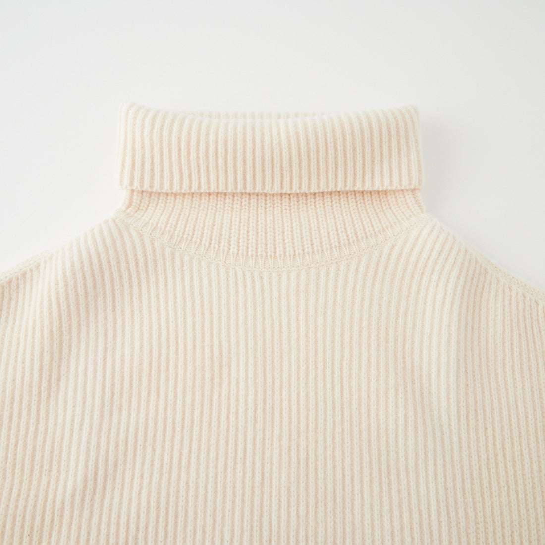 BLOSSOM [ブロッサム] MAON タートルネック スリーブレスニット [BL-NT-26FW-04] IVORY