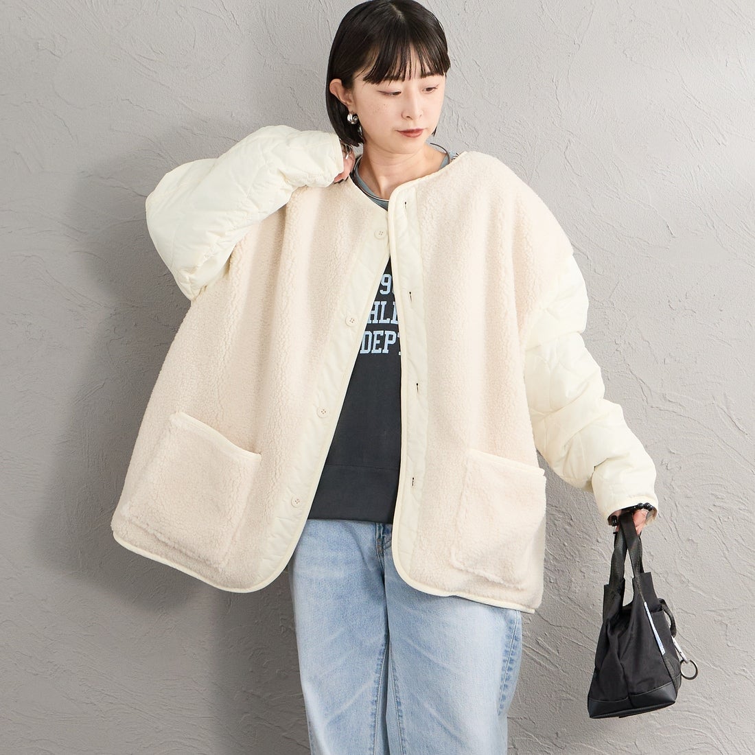 UNIVERSAL OVERALL [ユニバーサルオーバーオール] 別注 ボア切替 キルティングジャケット [U2632451IN-JF] IVORY &&モデル身長：150cm 着用サイズ：F&&