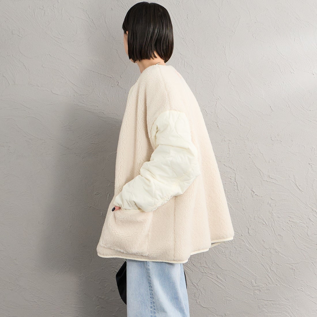 UNIVERSAL OVERALL [ユニバーサルオーバーオール] 別注 ボア切替 キルティングジャケット [U2632451IN-JF] IVORY &&モデル身長：150cm 着用サイズ：F&&