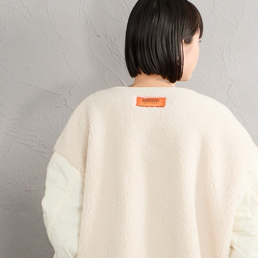 UNIVERSAL OVERALL [ユニバーサルオーバーオール] 別注 ボア切替 キルティングジャケット [U2632451IN-JF] IVORY &&モデル身長：150cm 着用サイズ：F&&
