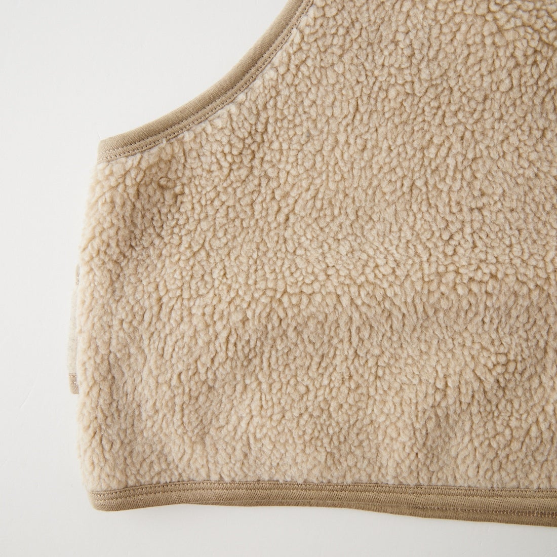 tumugu: [ツムグ] ジェシーボア×フリースベスト [TC26314] 10 BEIGE