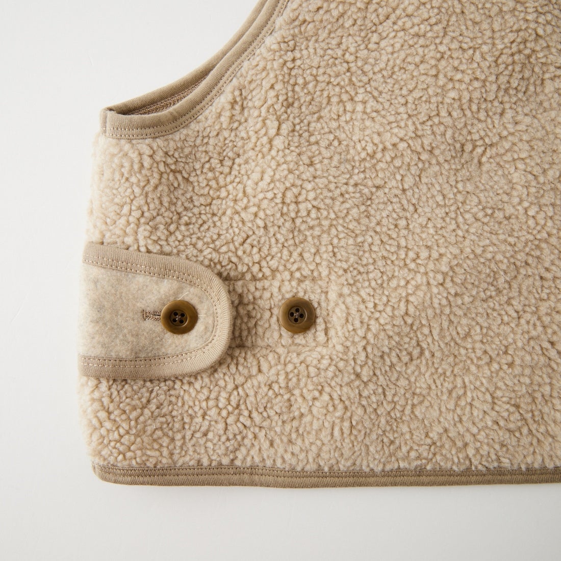 tumugu: [ツムグ] ジェシーボア×フリースベスト [TC26314] 10 BEIGE