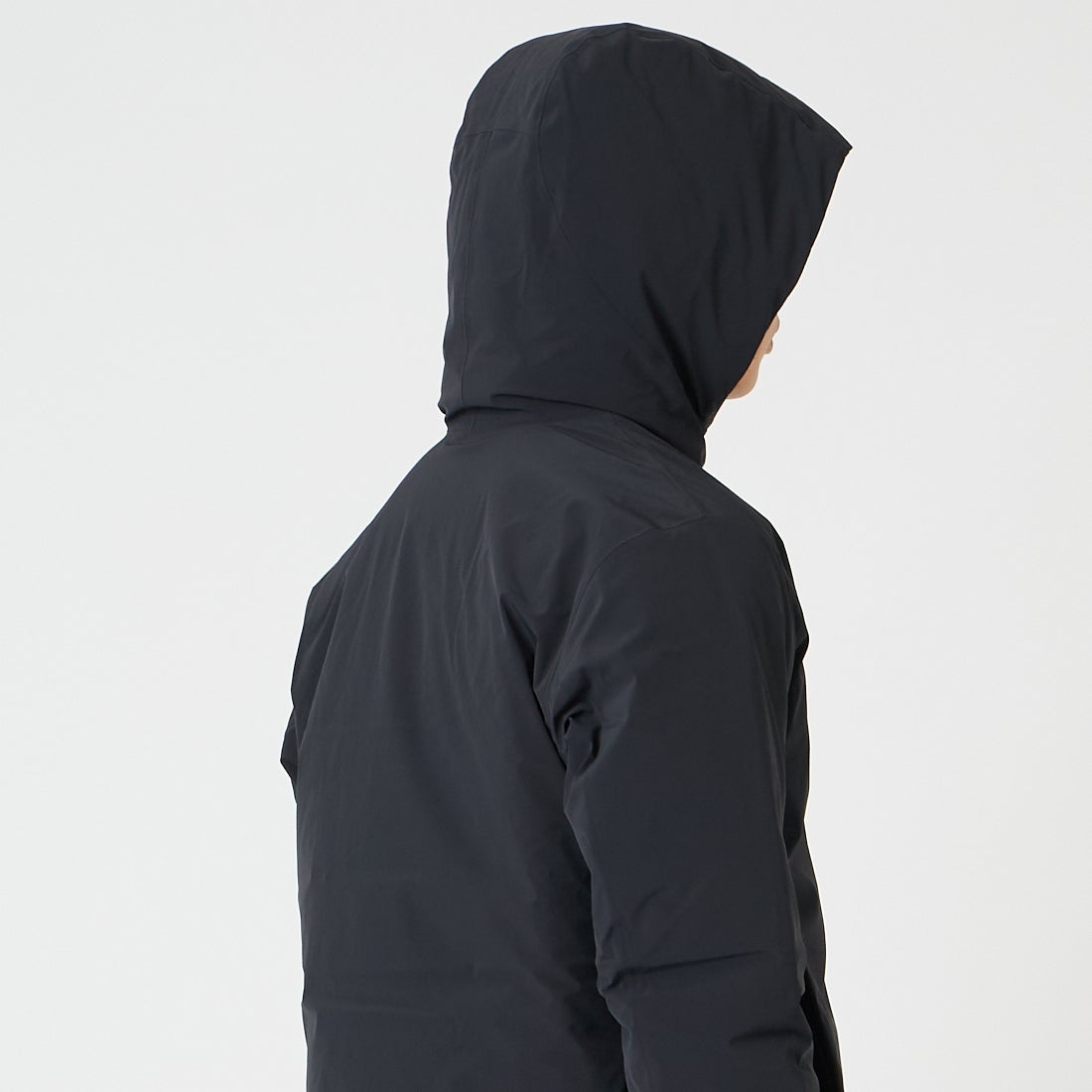 DESCENTE ALLTERRAIN [デサントオルテライン] 水沢ダウン インビジブルダウンジャケット [DU6FDJM4M] BK00 &&モデル身長：175cm 着用サイズ：M&&