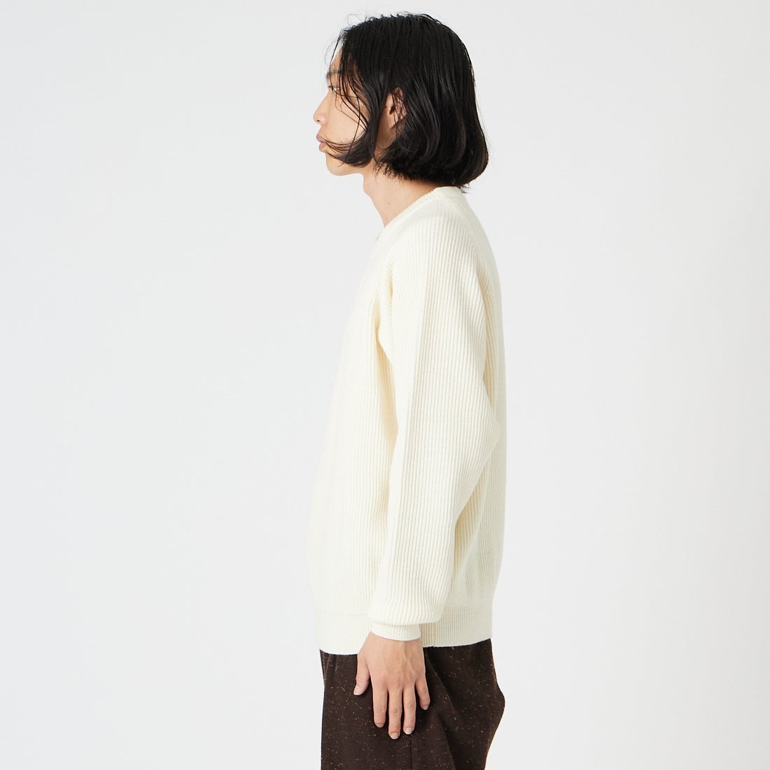 Vincent et Mireille [ヴァンソン エ ミレイユ] 別注 クルーネックニット [VM262IN00100-JF] IVORY &&モデル身長：175cm 着用サイズ：40&&