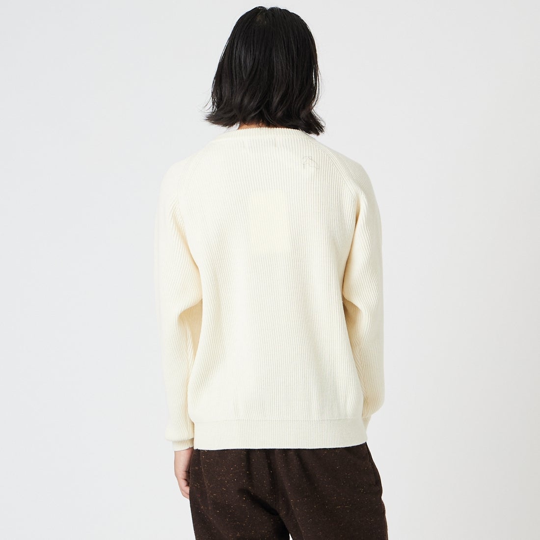Vincent et Mireille [ヴァンソン エ ミレイユ] 別注 クルーネックニット [VM262IN00100-JF] IVORY &&モデル身長：175cm 着用サイズ：40&&