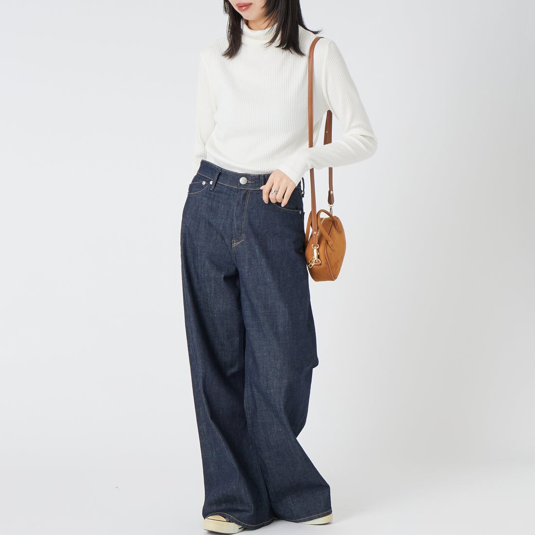Jeans Factory Clothes [ジーンズファクトリークローズ] ウォームリブタートルネックTシャツ [JFW-C032] O.WHITE &&モデル身長：162cm 着用サイズ：36&&