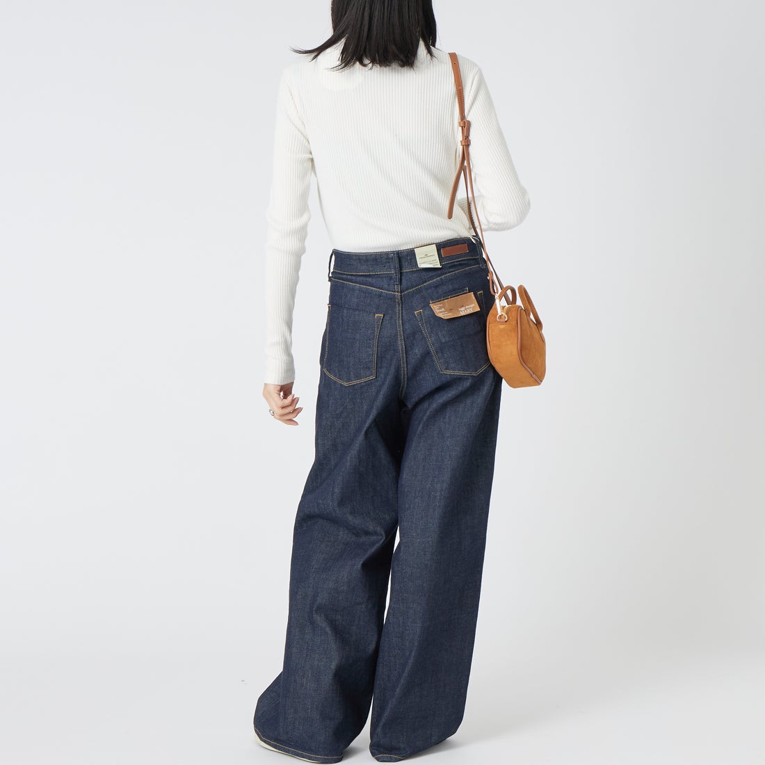 Jeans Factory Clothes [ジーンズファクトリークローズ] ウォームリブタートルネックTシャツ [JFW-C032] O.WHITE &&モデル身長：162cm 着用サイズ：36&&