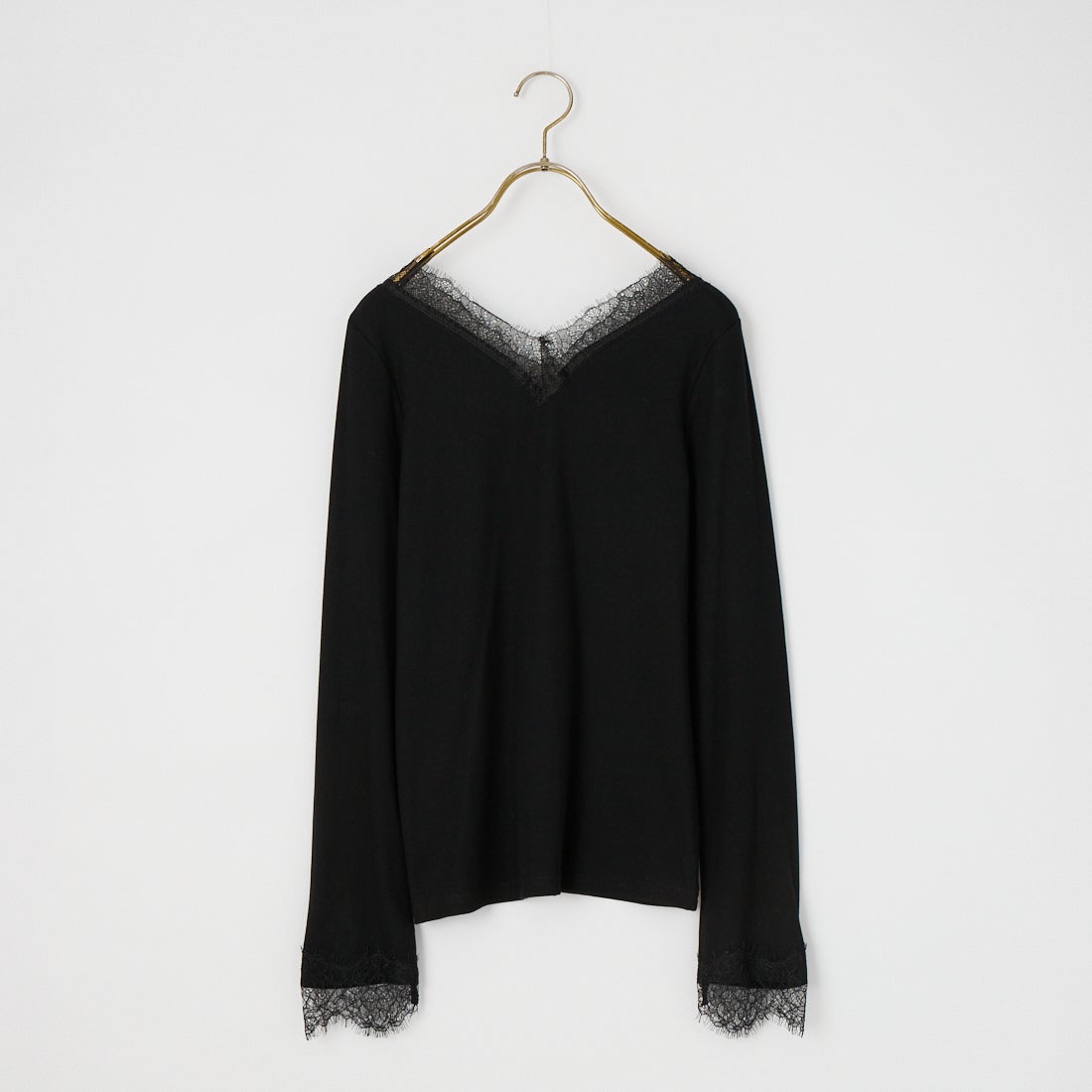 CLOCHE [クロシェ] レース付Vネックカットソー [65285670] ﾌﾞﾗｯｸ