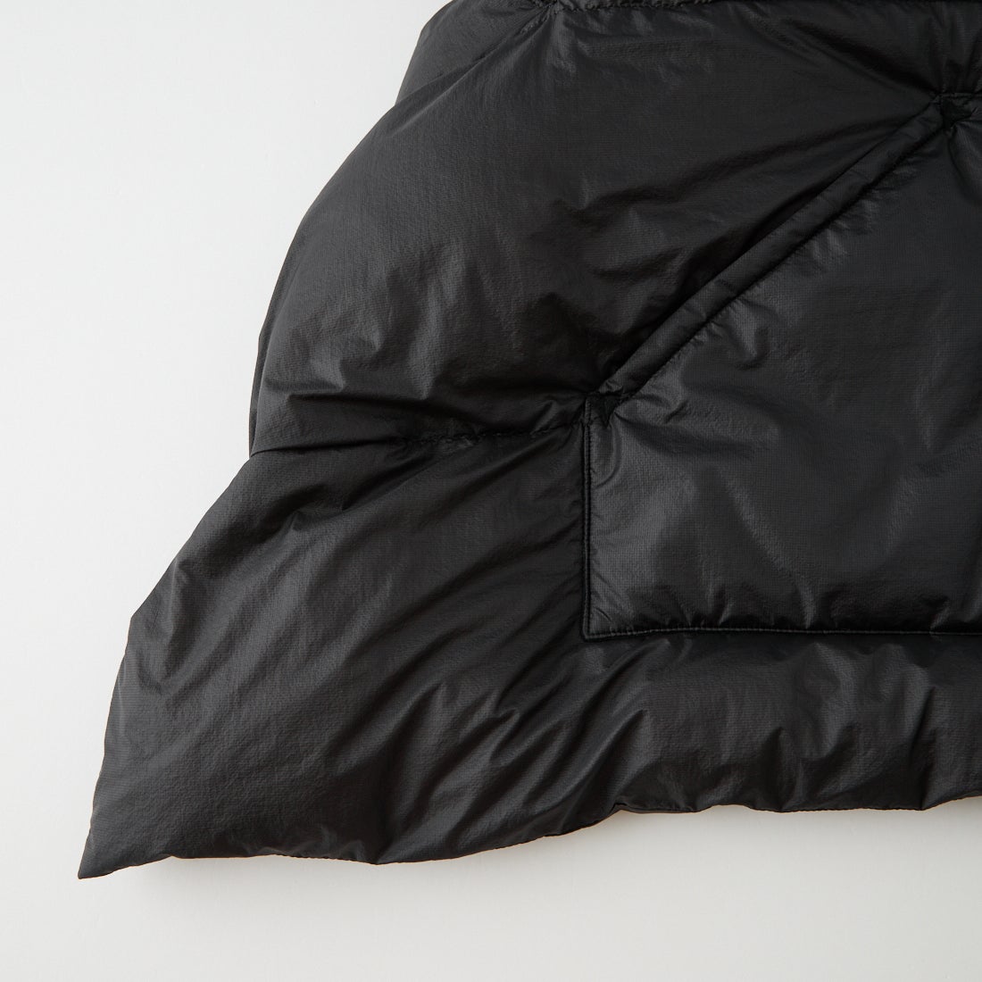 THE NORTH FACE PURPLE LABEL [ザ ノースフェイス パープルレーベル] フィールドダウンケープ [N26FK061] K BLACK