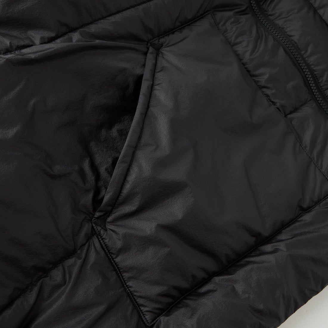 THE NORTH FACE PURPLE LABEL [ザ ノースフェイス パープルレーベル] フィールドダウンケープ [N26FK061] K BLACK